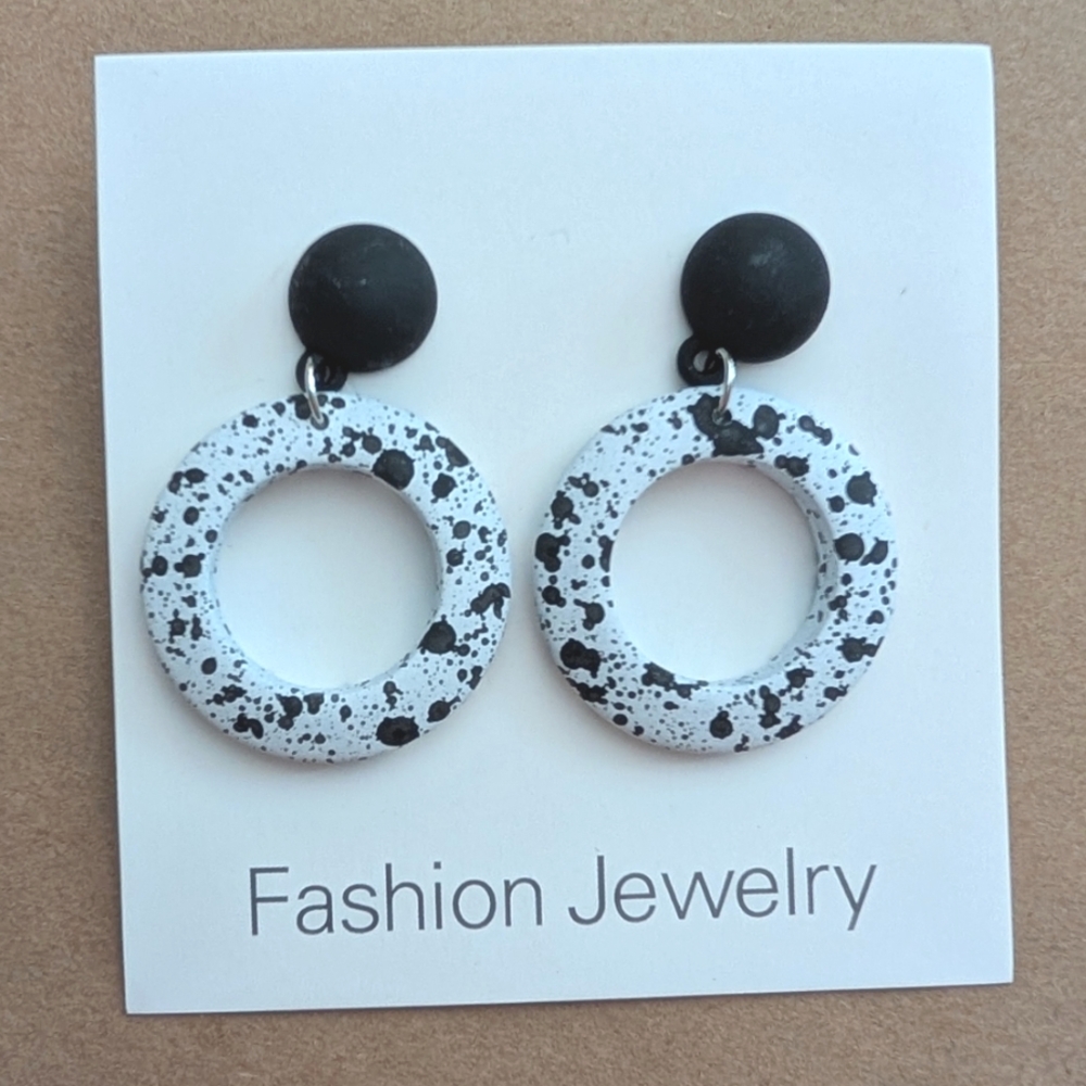 Fashion Jewelry Black and White Hoop Earrings